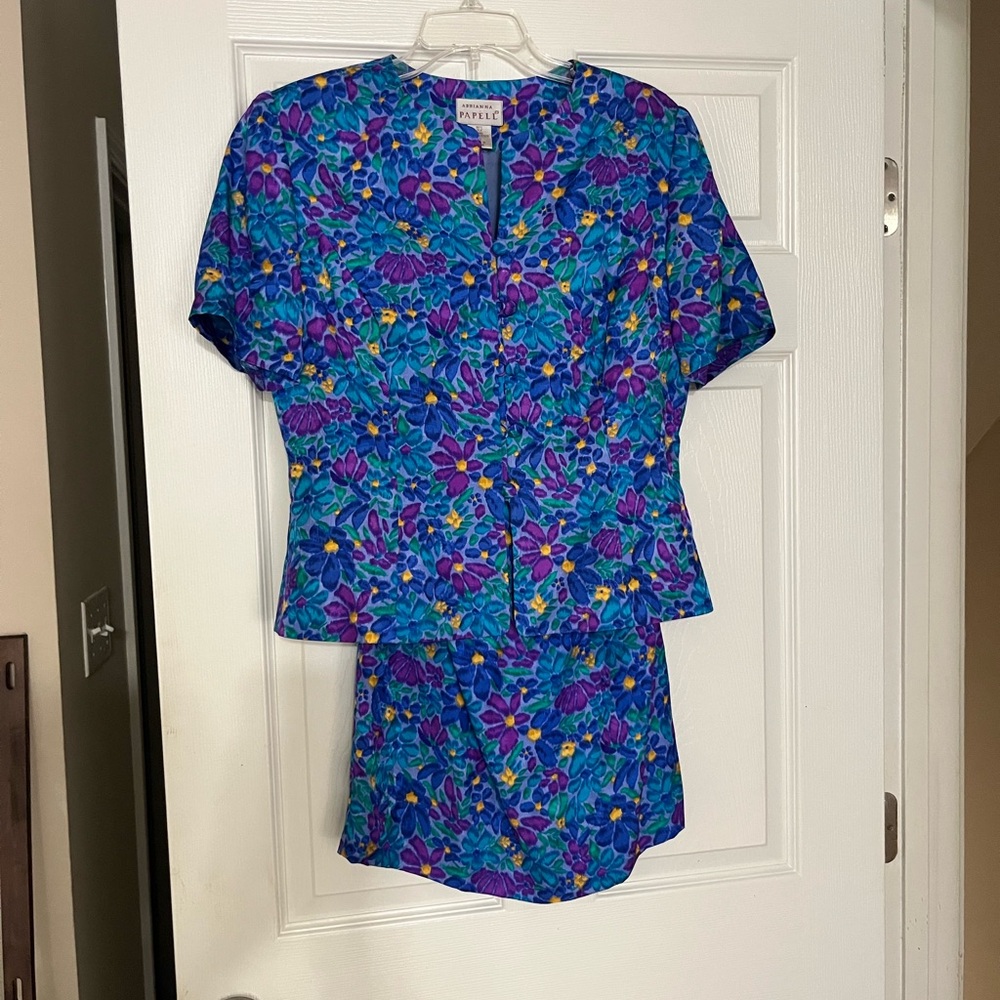 VINTAGE ADRIANNA PAPÉLL Women's top and skirt matching set